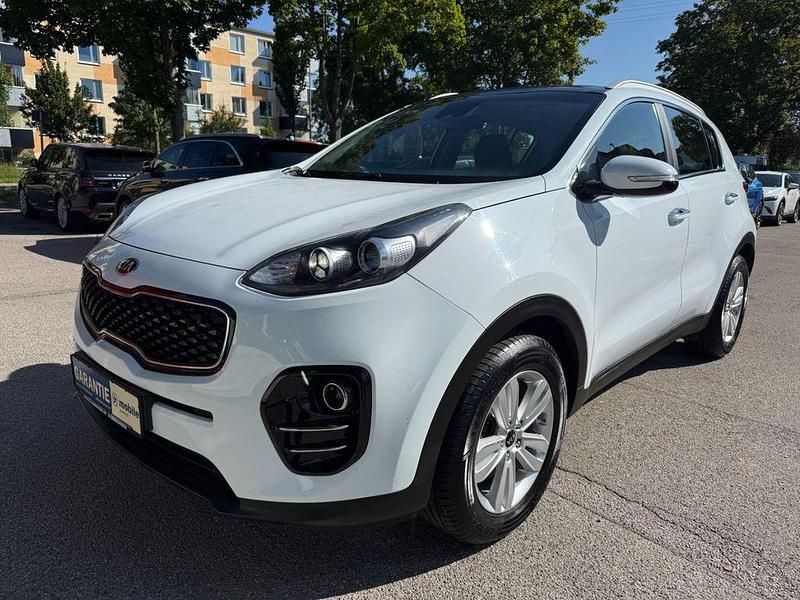 Weiß Gebraucht 2017 Kia Sportage Vision SUV | 11.950 € (Fairer Preis) - Bild 1/4