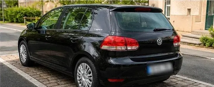 Gebraucht VW Golf VI 122 PS (89 kW) 2011 Schwarz Kleinwagen