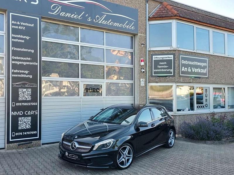 Schwarz Gebraucht 2015 Mercedes A180 AMG line Limousine | 15.487 € (Fairer Preis) - Bild 1/3