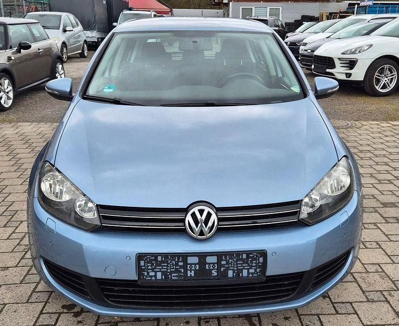 Gebraucht VW Golf VI Comfortline 105 PS (77 kW) 2010 Blau Kleinwagen
