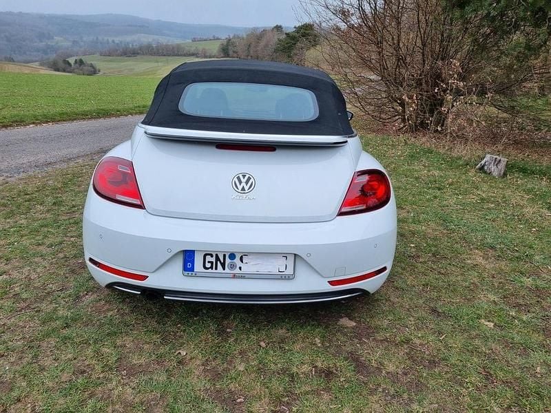 Gebraucht VW Beetle Sound 105 PS (77 kW) 2017 Weiß Kleinwagen