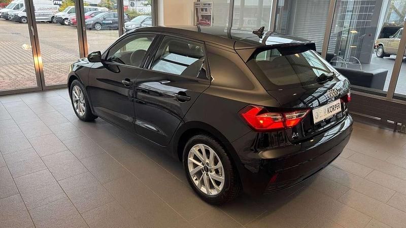 Schwarz Gebraucht 2024 Audi A1 Sportback Advanced Kleinwagen | 23.565 € (Guter Preis) - Bild 1/4