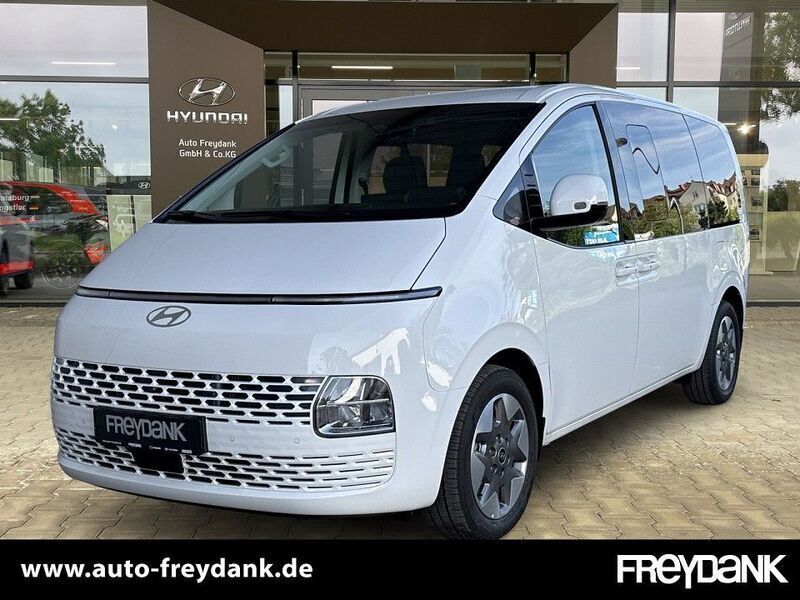 Creamy white Neu 2025 Hyundai Staria Van | 49.999 € - Bild 1/4