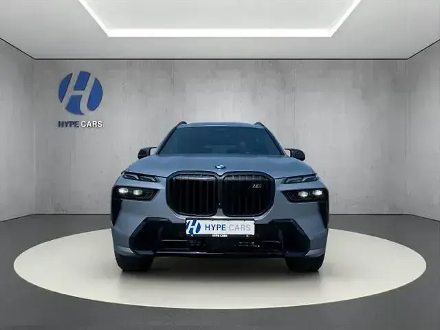 Gebraucht BMW X7 M Sport 530 PS (389 kW) 2023 Grau SUV