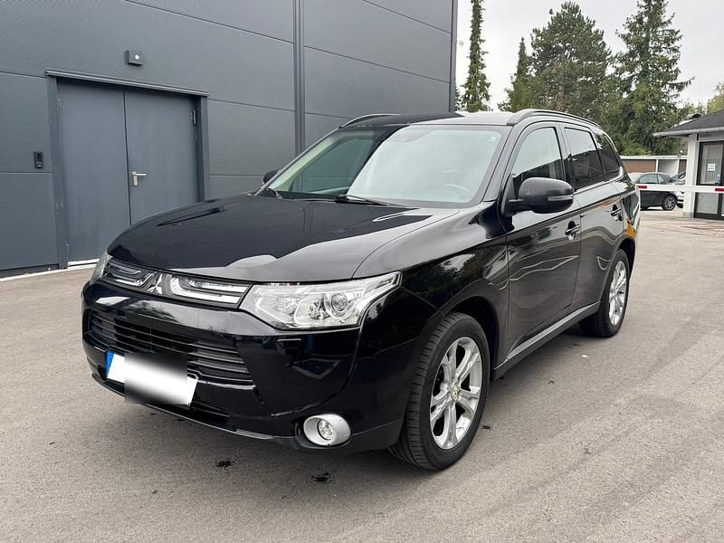 Schwarz Gebraucht 2013 Mitsubishi Outlander SUV | 5.900 € (Guter Preis) - Bild 1/4