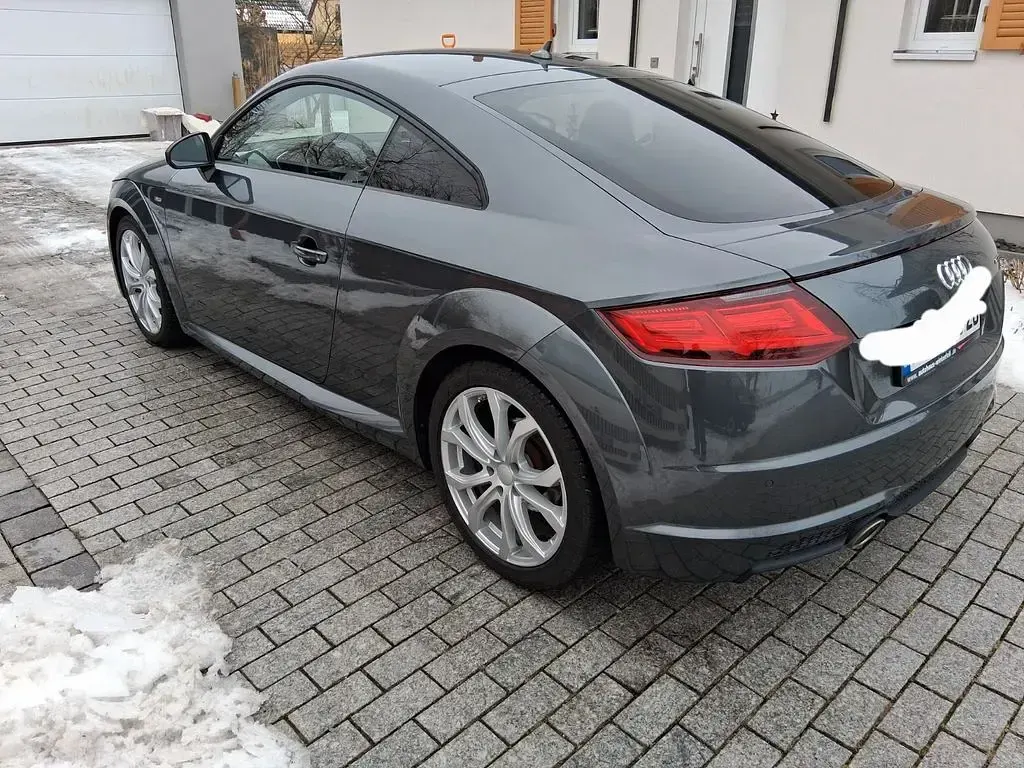 Gebraucht Audi TT Ambiente 184 PS (135 kW) 2017 Grau Coupé