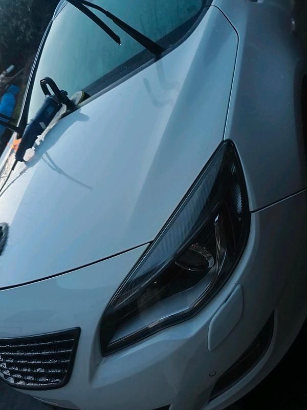 Gebraucht Opel Astra Sport 165 PS (121 kW) 2011 Weiß Kombi