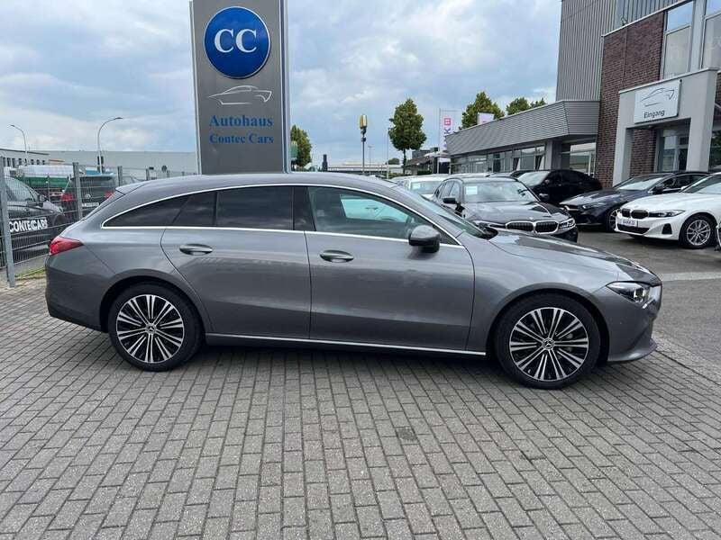 Grau Gebraucht 2023 Mercedes CLA200 Progressive Limousine | 31.700 € (Superpreis) - Bild 1/3