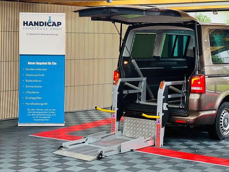 Gebraucht VW T5 Team 140 PS (102 kW) 2011 Braun Van