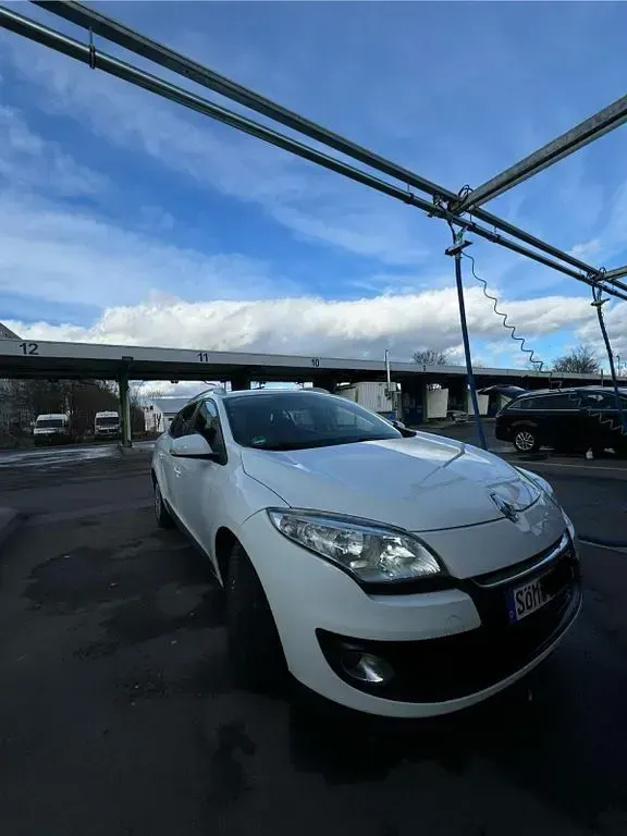 Gebraucht Renault Mégane Dynamique 110 PS (80 kW) 2012 Weiß Limousine
