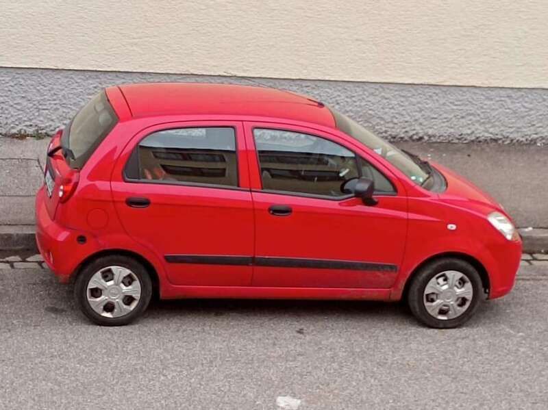 Rot Gebraucht 2009 Chevrolet Matiz Kleinwagen | 2.000 € (Teuer) - Bild 1/4