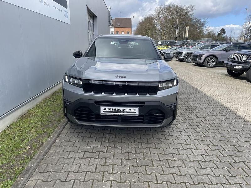 Neu Jeep Compass 145 PS (106 kW) 2026 Grau SUV