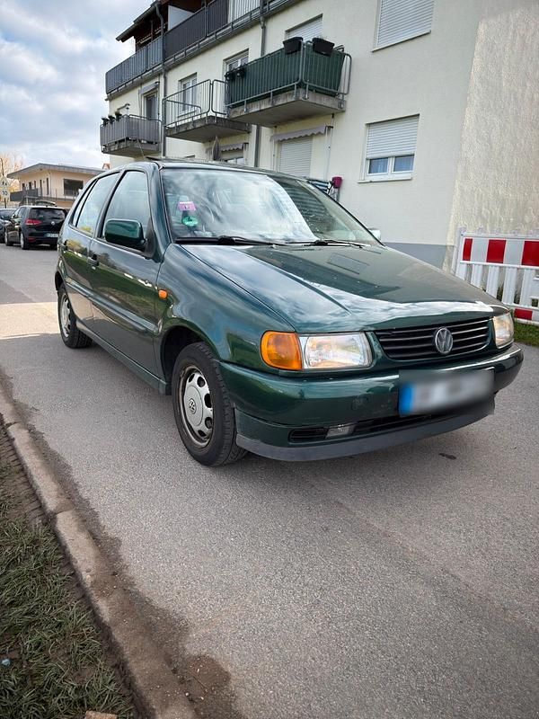 Gebraucht VW Polo 60 PS (44 kW) 1999 Grün Kleinwagen