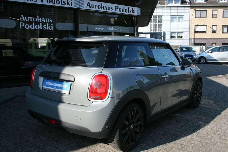 Gebraucht Mini ONE 102 PS (75 kW) 2018 Rooftop grey Kleinwagen