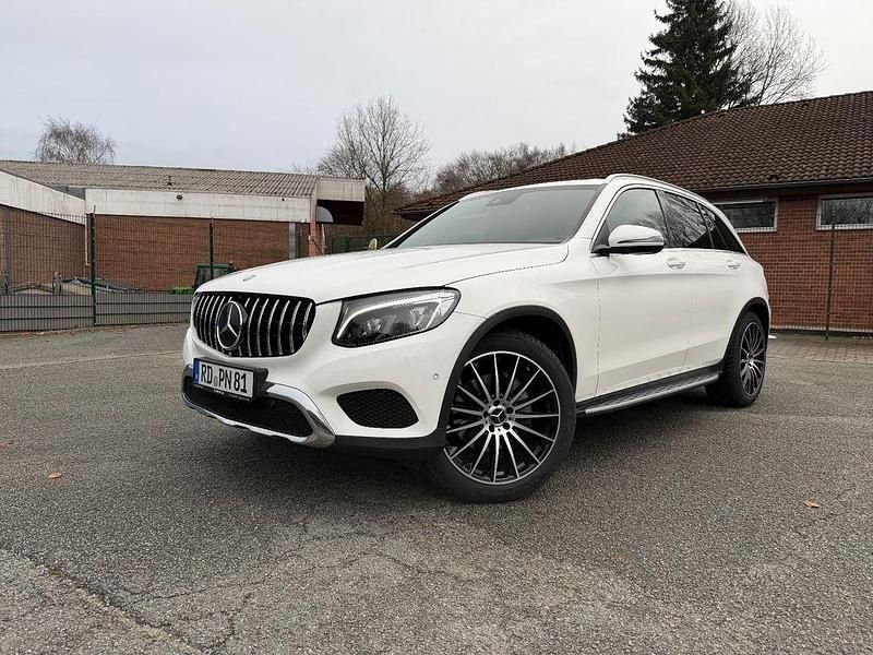 Weiß Gebraucht 2015 Mercedes GLC250 SUV | 26.900 € (Guter Preis) - Bild 1/4