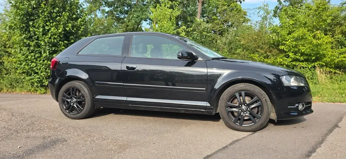 Gebraucht Audi A3 125 PS (91 kW) 2012 Schwarz Kleinwagen