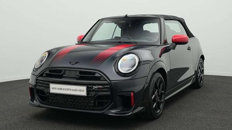 Grau Gebraucht 2024 Mini John Cooper Works Cabriolet Cabrio | 42.855 € (Etwas zu teuer) - Bild 1/4