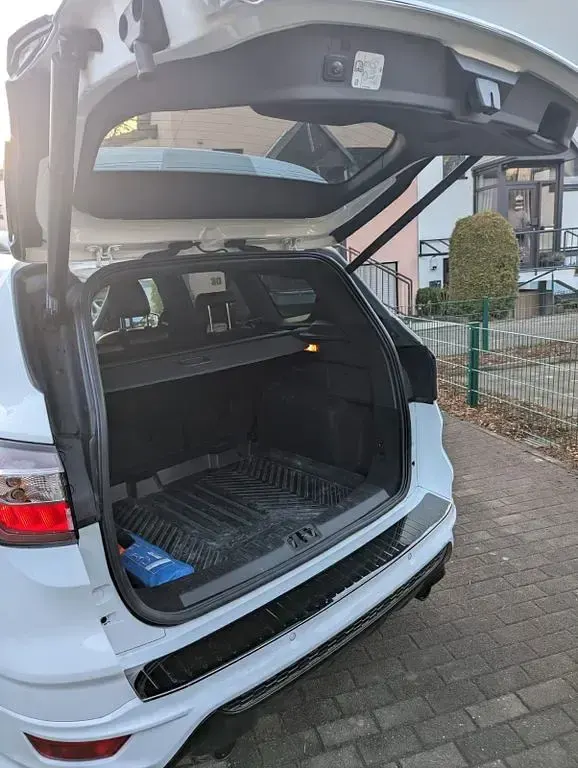 Używany Ford Kuga ST-Line 182 KM (133 kW) 2017 Biały SUV
