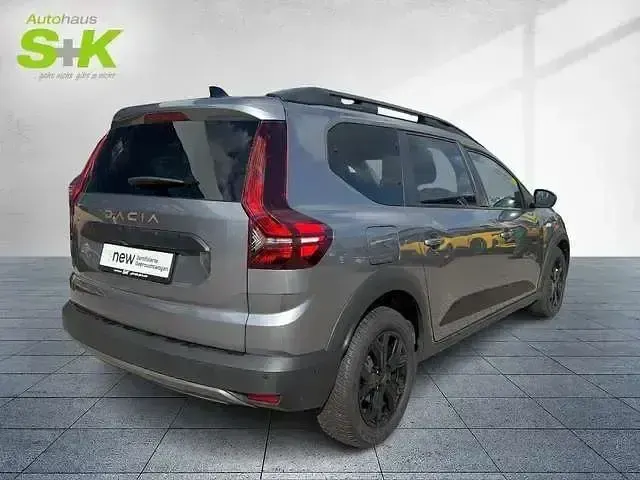 Gebraucht Dacia Jogger Extreme 110 PS (80 kW) 2024 Grau Van / Kleinbus
