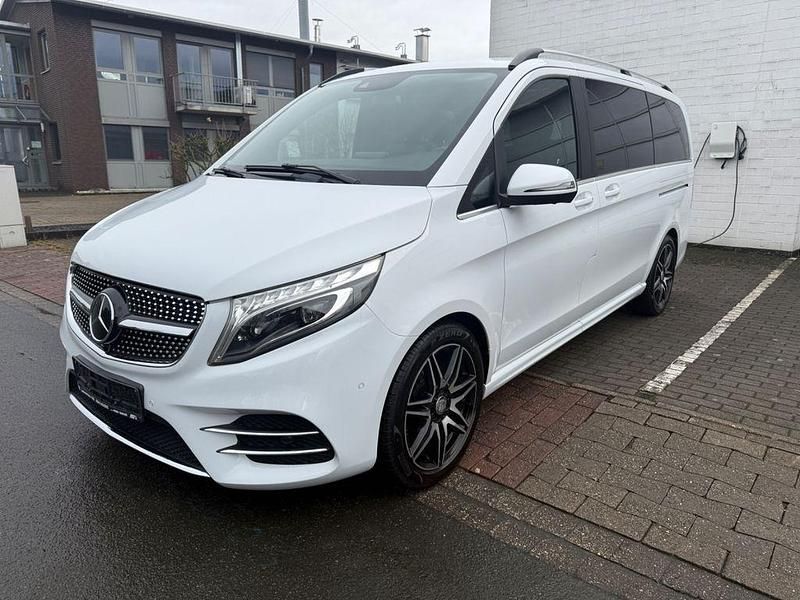 Weiß Gebraucht 2018 Mercedes V250 AMG line Van / Kleinbus | 41.900 € (Fairer Preis) - Bild 1/4