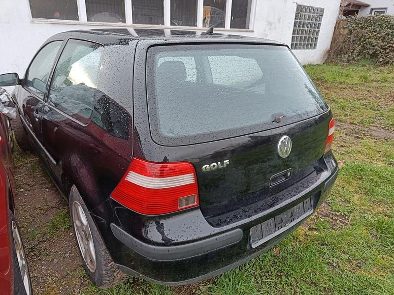 Gebraucht VW Golf IV Basis 75 PS (55 kW) 2002 Schwarz Limousine
