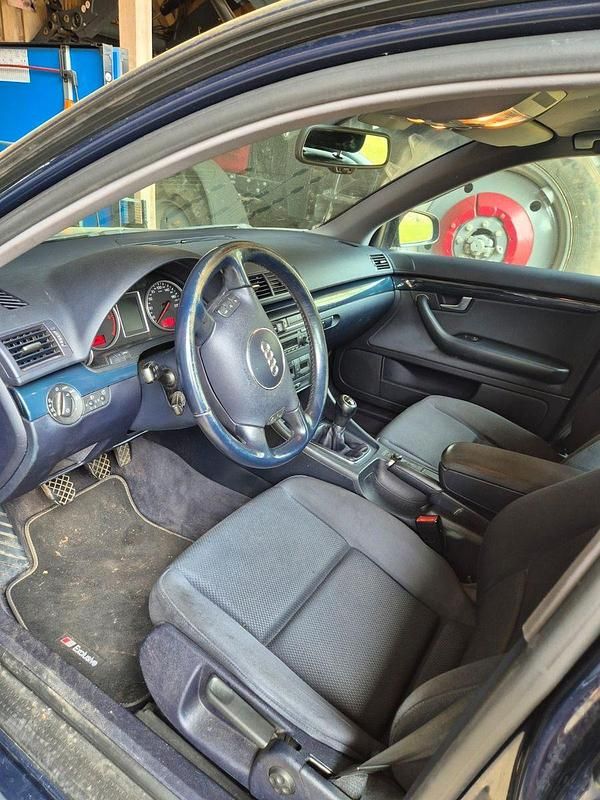 Gebraucht Audi A4 131 PS (96 kW) 2004 Blau Kombi
