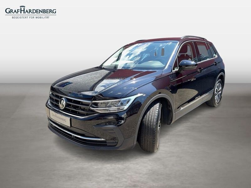 Schwarz Gebraucht 2021 VW Tiguan Life SUV | 27.888 € (Fairer Preis) - Bild 1/4
