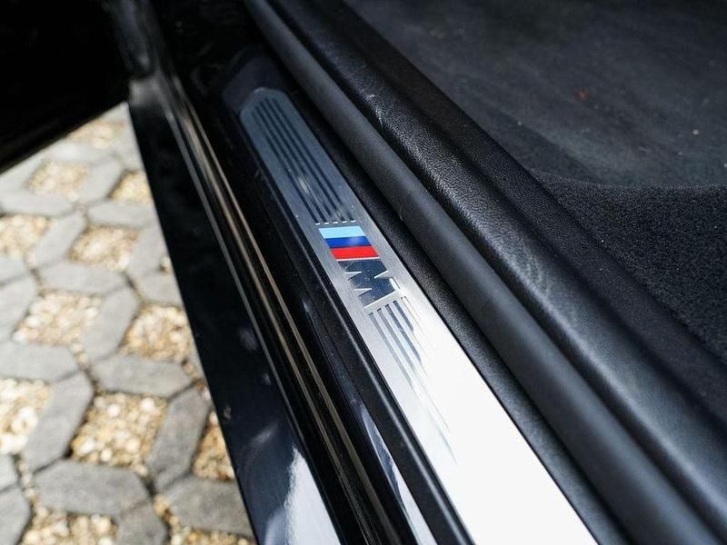 Gebraucht BMW X4 M Sport 190 PS (139 kW) 2025 Saphirschwarzmetallic SUV