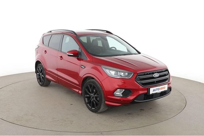 Gebraucht Ford Kuga ST-Line 150 PS (110 kW) 2018 Rot SUV