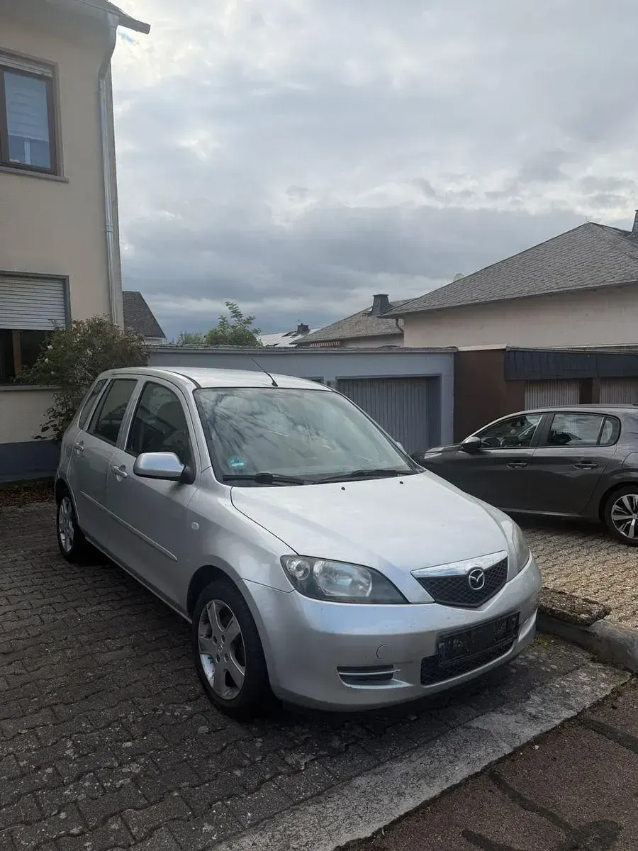 Gebraucht Mazda 2 80 PS (58 kW) 2004 Silber Kleinwagen