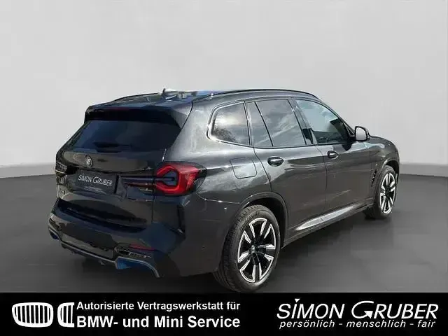 Gebraucht BMW iX3 Shadowline 210 kW (286 PS) 2024 Grau SUV