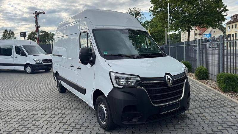 Second-hand Renault Master 179 CP (131 kW) 2021 Alb Monovolum