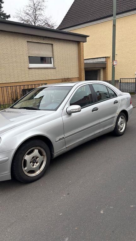 Gebraucht Mercedes C200 163 PS (119 kW) 2002 Grau Limousine