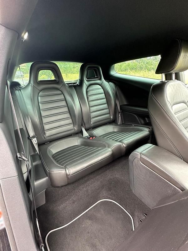 Gebraucht VW Scirocco R 265 PS (194 kW) 2011 Schwarz Coupé