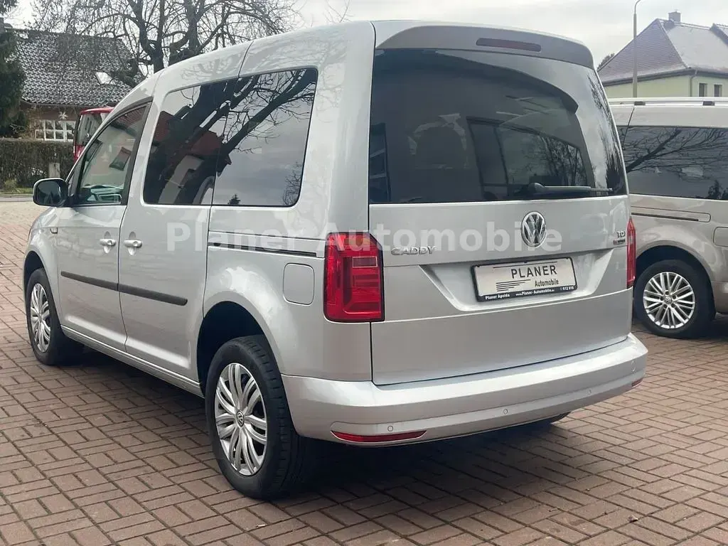 Gebraucht VW Caddy 122 PS (89 kW) 2015 Silber Van / Kleinbus
