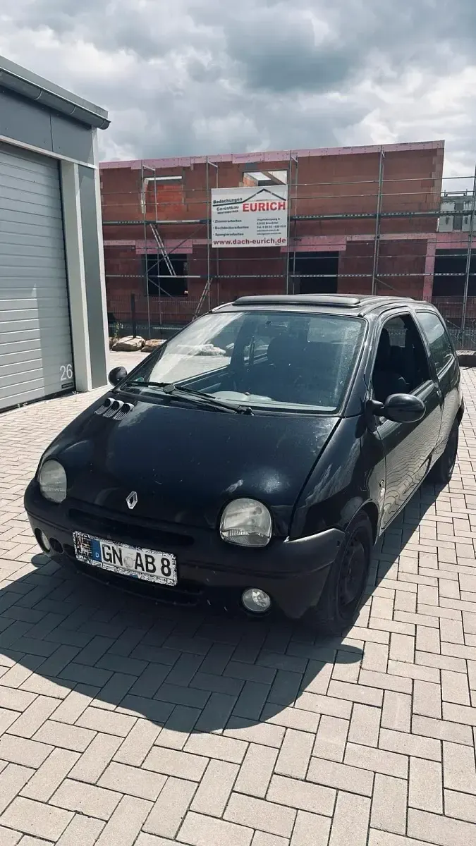 Używany Renault Twingo 75 KM (55 kW) 2003 Czarny Hatchback