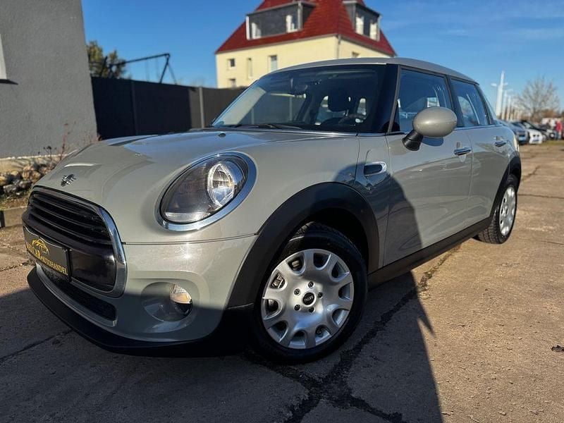Gebraucht Mini Cooper D 116 PS (85 kW) 2019 Grau Kleinwagen