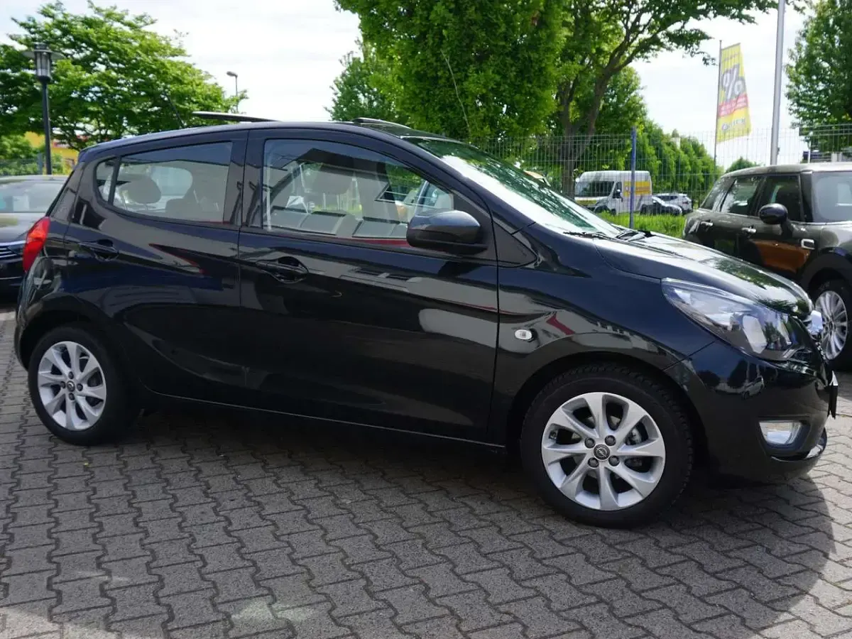 Używany Opel Karl Edition 75 KM (55 kW) 2016 Czarny Hatchback