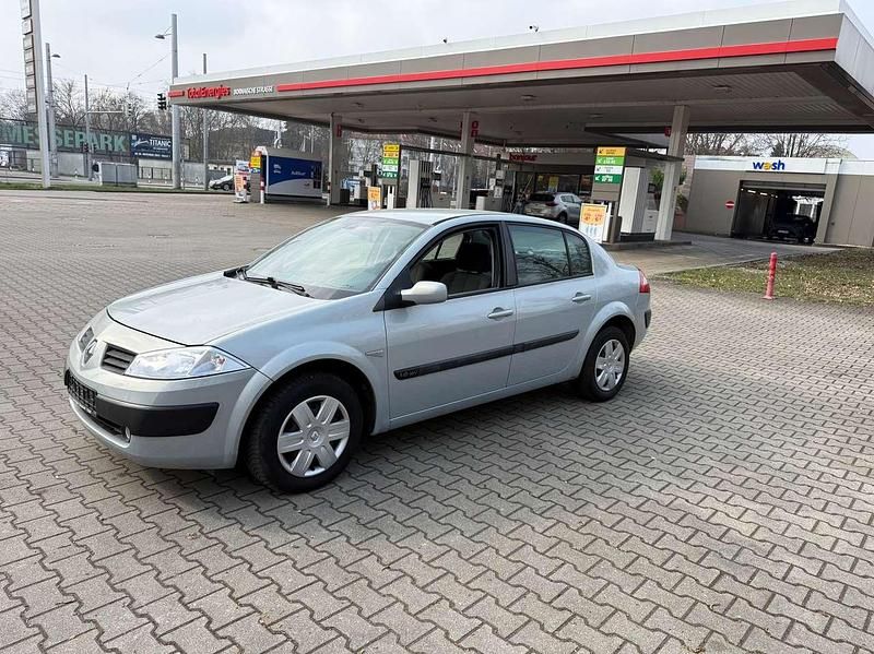 Gebraucht Renault Mégane II Expression 113 PS (83 kW) 2004 Silber Limousine