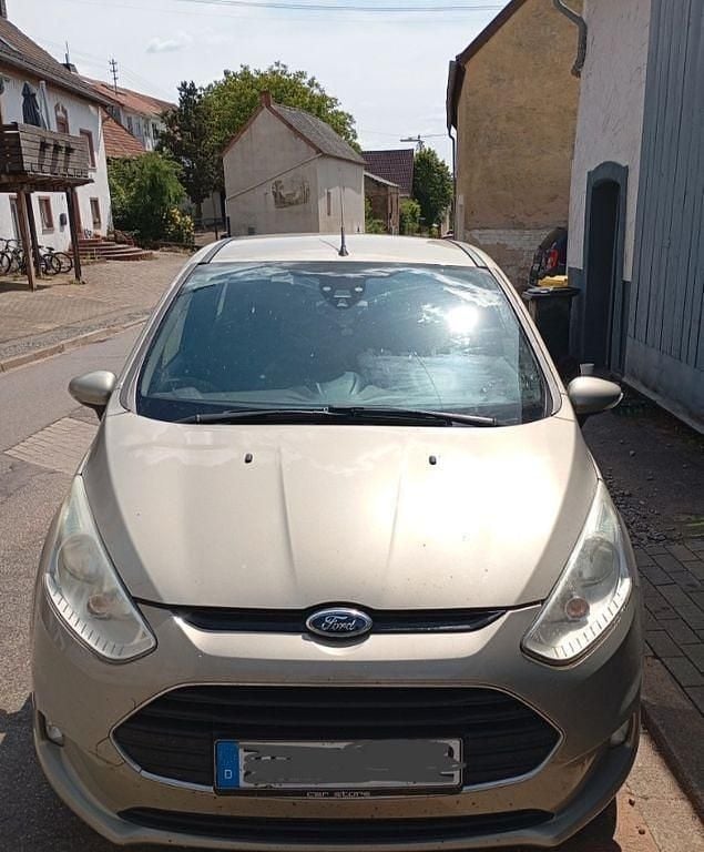 Beige Gebraucht 2014 Ford B-MAX Ambiente Van / Kleinbus | 4.600 € (Fairer Preis) - Bild 1/4