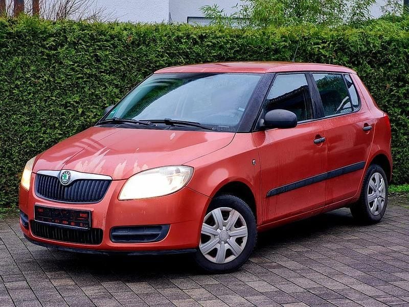 Gebraucht Skoda Fabia Classic 60 PS (44 kW) 2010 Orange Limousine