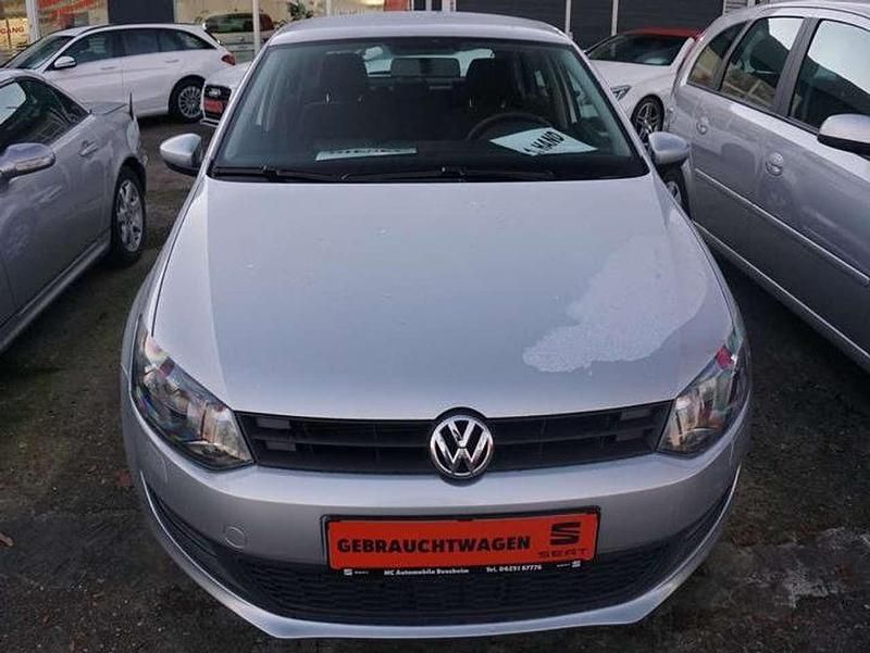 Gebraucht VW Polo Trendline 75 PS (55 kW) 2013 Reflexsilber metallic Kleinwagen