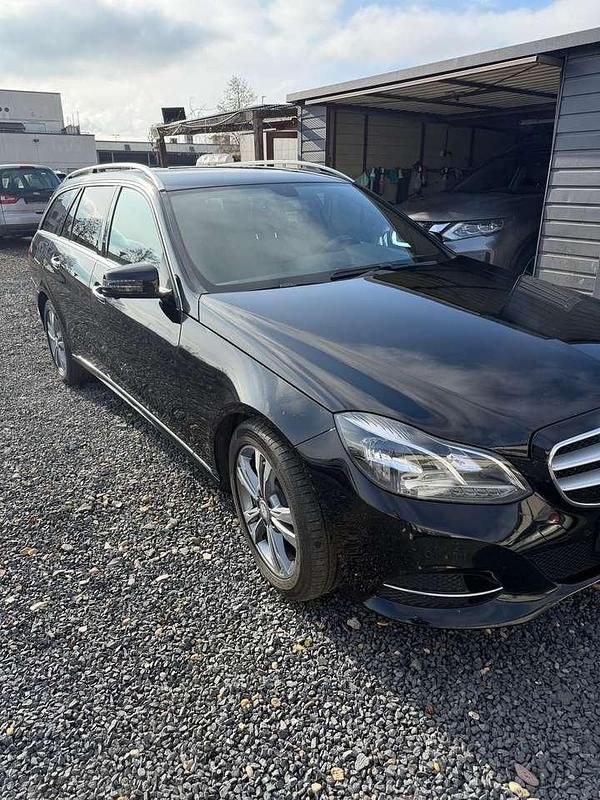 Gebraucht Mercedes E350 258 PS (189 kW) 2015 Schwarz Kombi