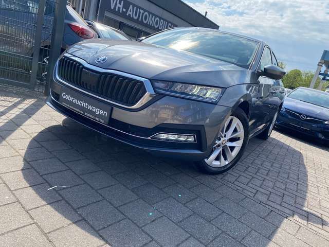 Graphitegrau metallic Gebraucht 2024 Skoda Octavia Limousine | 27.000 € (Fairer Preis) - Bild 1/4