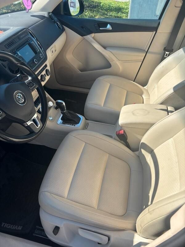 Blau Gebraucht 2015 VW Tiguan Exclusive SUV | 10.000 € (Superpreis) - Bild 1/4