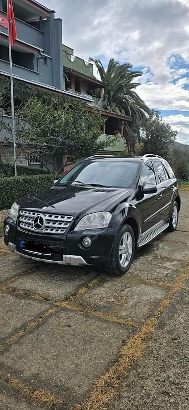 Gebraucht Mercedes ML320 272 PS (200 kW) 2008 Schwarz SUV