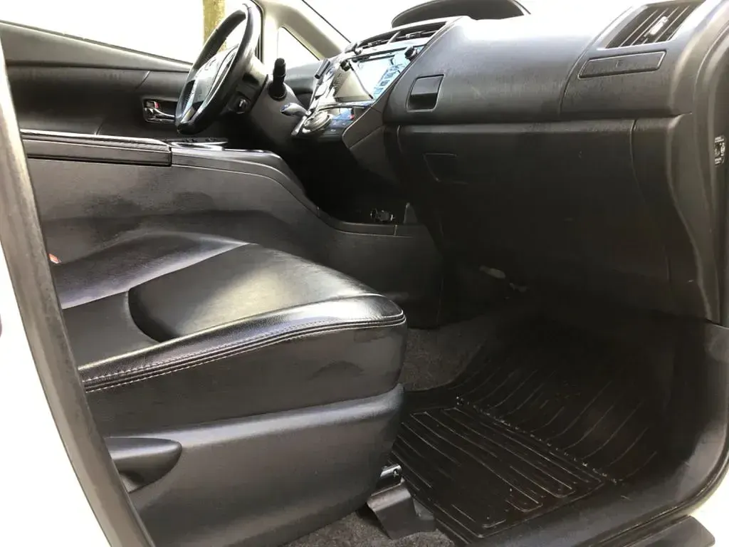 Gebraucht Toyota Prius+ 99 PS (72 kW) 2021 Weiß Van / Kleinbus