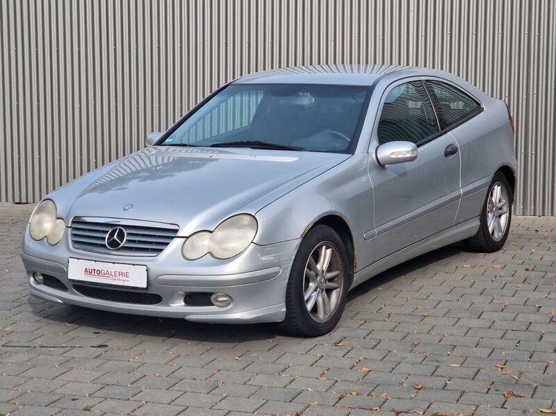 Silber Gebraucht 2002 Mercedes C180 Coupé | 999 € (Superpreis) - Bild 1/4