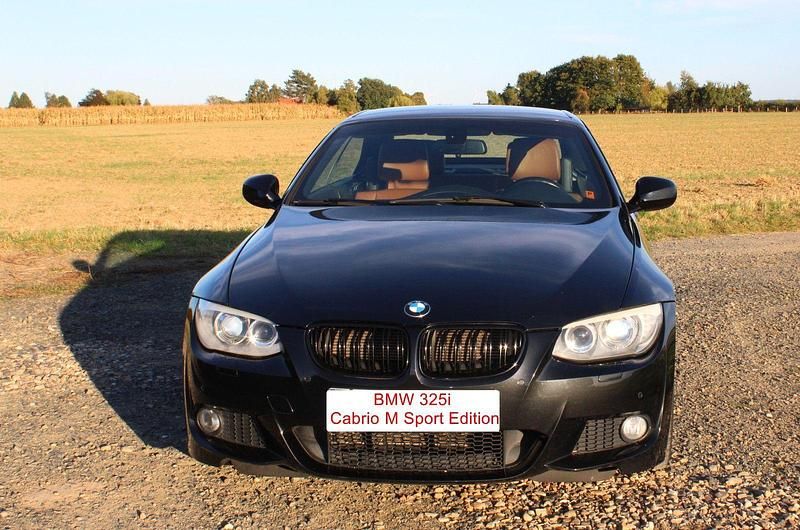 Schwarz Gebraucht 2012 BMW 325 Cabriolet M Sport Cabrio | 14.400 € (Fairer Preis) - Bild 1/4