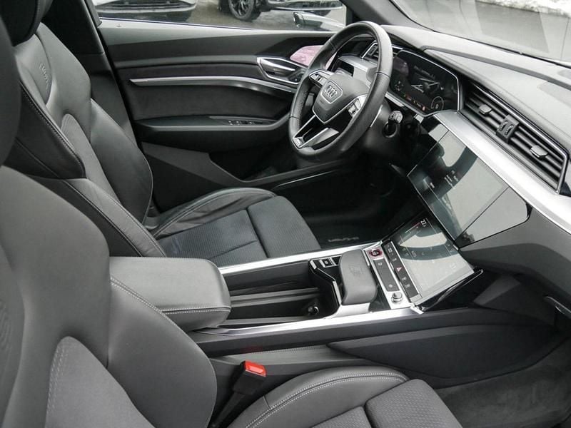 Używany Audi e-tron Ambiente 369 kW (503 KM) 2022 Czarny SUV